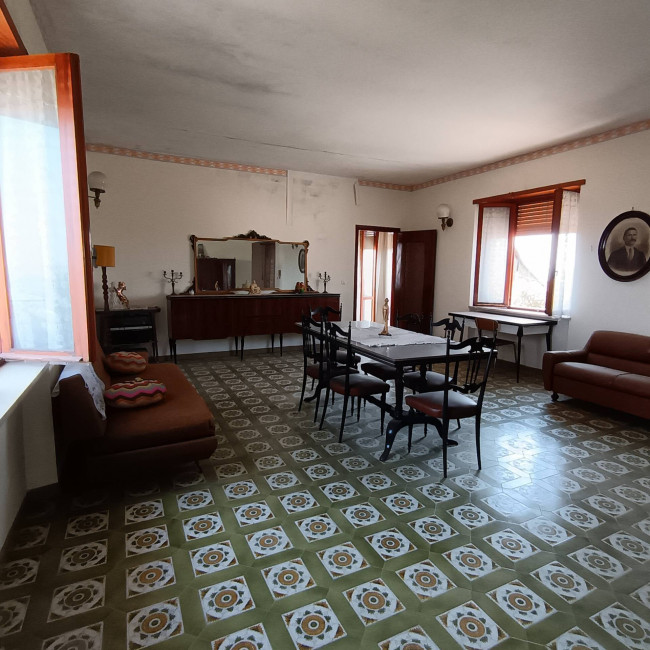 Porzione di casa in Vendita a Isola d'Asti