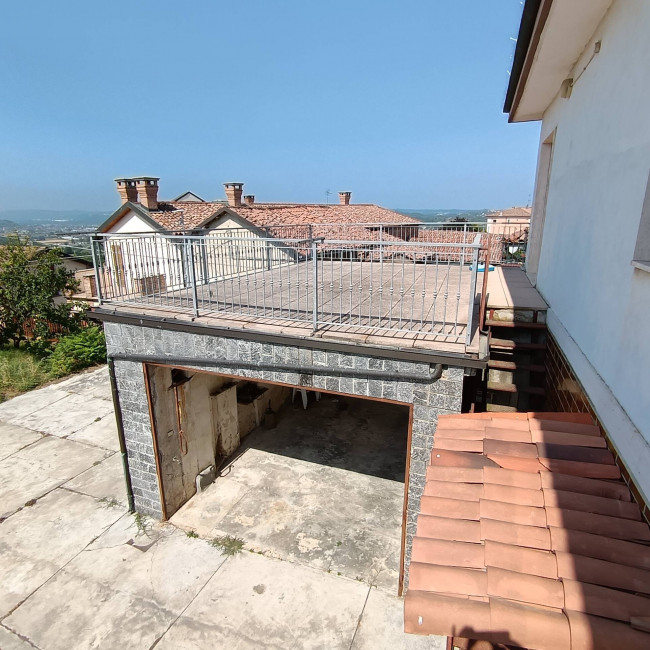 Porzione di casa in Vendita a Isola d'Asti