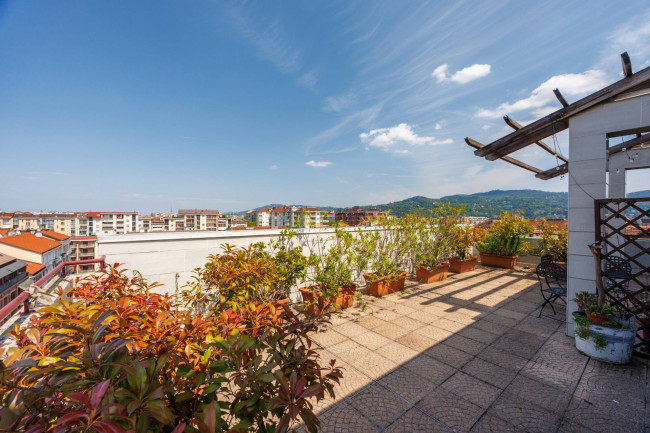 Penthouse for Sale to Torino