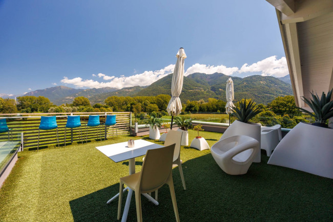 Villa in Vendita a Costa Volpino