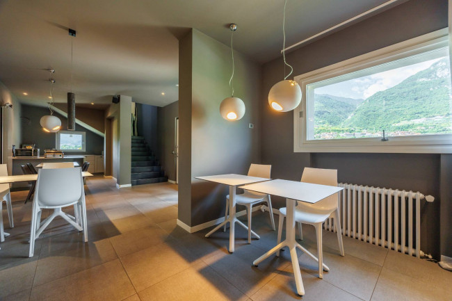 Villa in Vendita a Costa Volpino