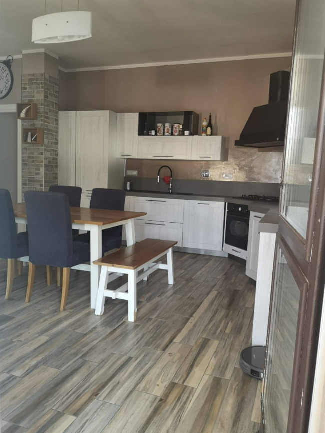 Villa Trifamiliare in Vendita a Asti