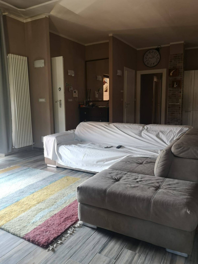 Villa Trifamiliare in Vendita a Asti