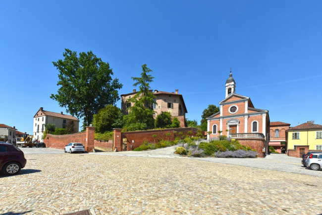 Castello in Vendita a Roatto