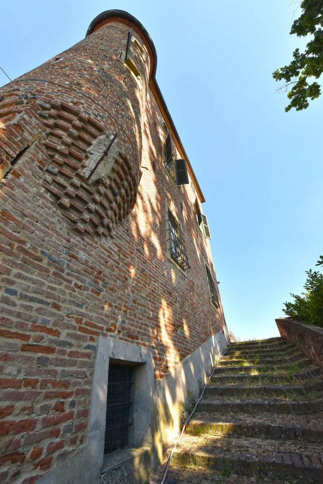 Castello in Vendita a Roatto