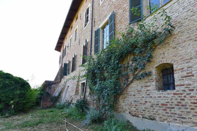 Castello in Vendita a Roatto