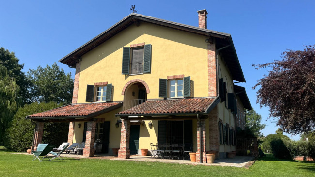Casale in Vendita a Felizzano