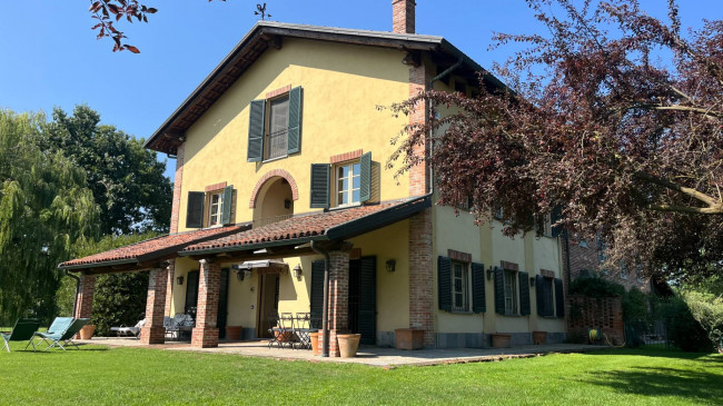 Casale in Vendita a Felizzano