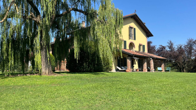 Casale in Vendita a Felizzano