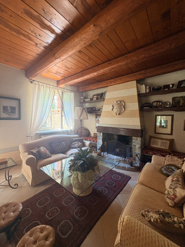 Casale in Vendita a Felizzano