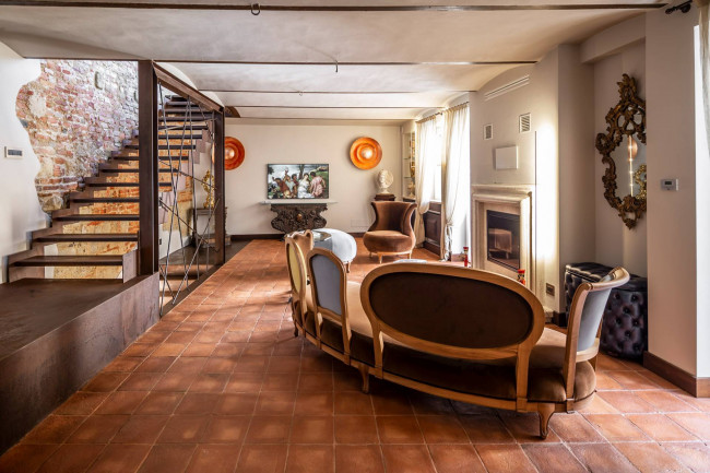 Casa indipendente in Vendita a Montemagno