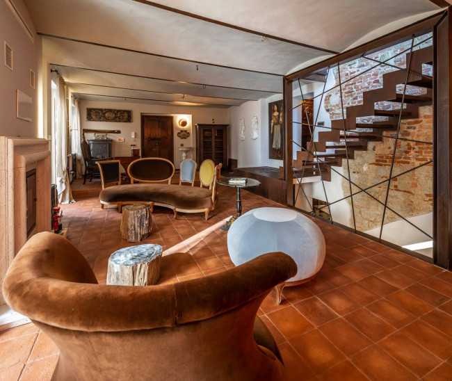 Casa indipendente in Vendita a Montemagno