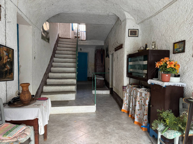 Casa indipendente in Vendita a Roburent