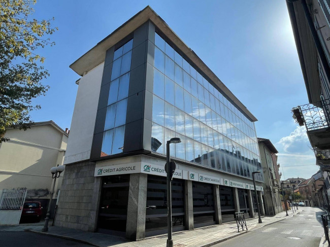 Stabile - Palazzo in Vendita a Settimo Torinese