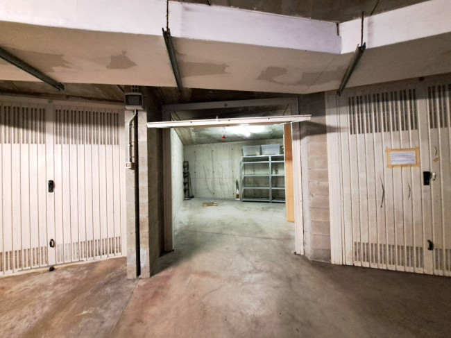 Box o garage in vendita a Torino