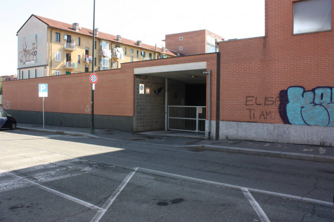 Box o garage in Affitto a Torino