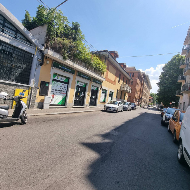 Capannone in Vendita a Torino
