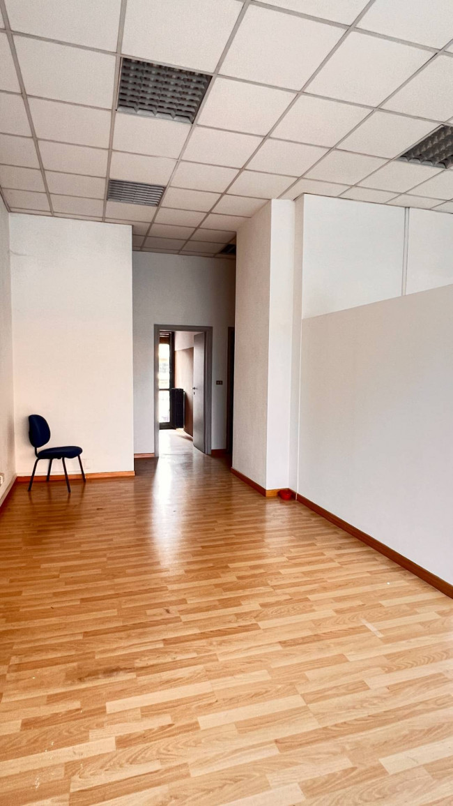 Attività Commerciale - Negozio in Vendita a Moncalieri