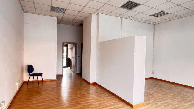 Attività Commerciale - Negozio in Vendita a Moncalieri