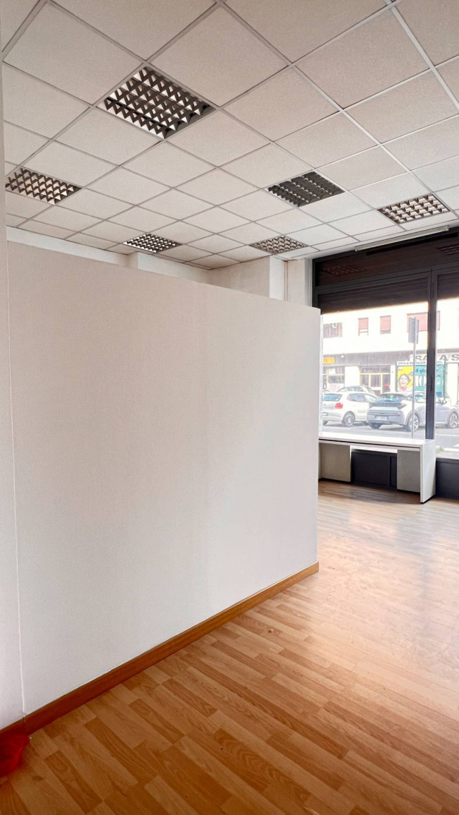 Attività Commerciale - Negozio in Vendita a Moncalieri
