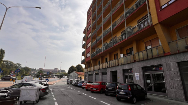 Attività Commerciale - Negozio in Vendita a Moncalieri