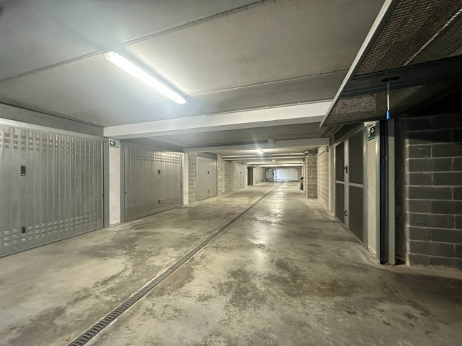 Box o garage in Vendita a Beinette