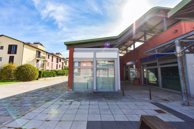 Negozio in Affitto a Grugliasco