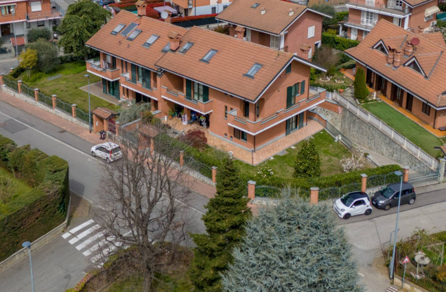 Villa in Vendita a La Loggia