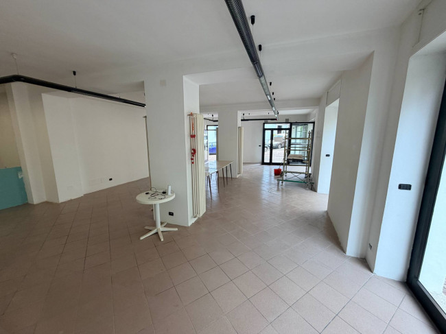 Locale commerciale in Affitto a Villanova Mondovì