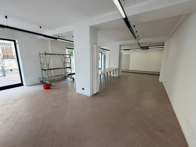 Locale commerciale in Affitto a Villanova Mondovì