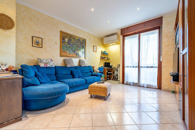 Apartment for Sale to Beinasco