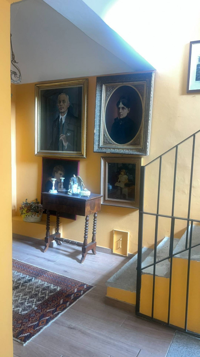 Casale in Vendita a Govone