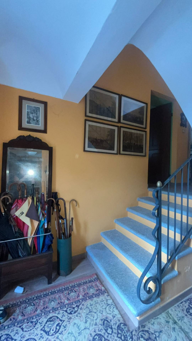 Casale in Vendita a Govone