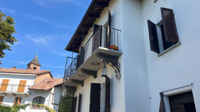 Casale in Vendita a Govone