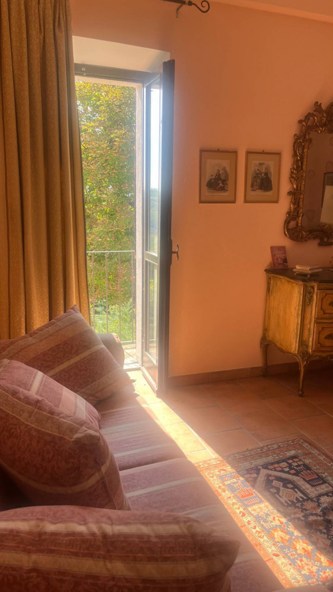 Casale in Vendita a Govone