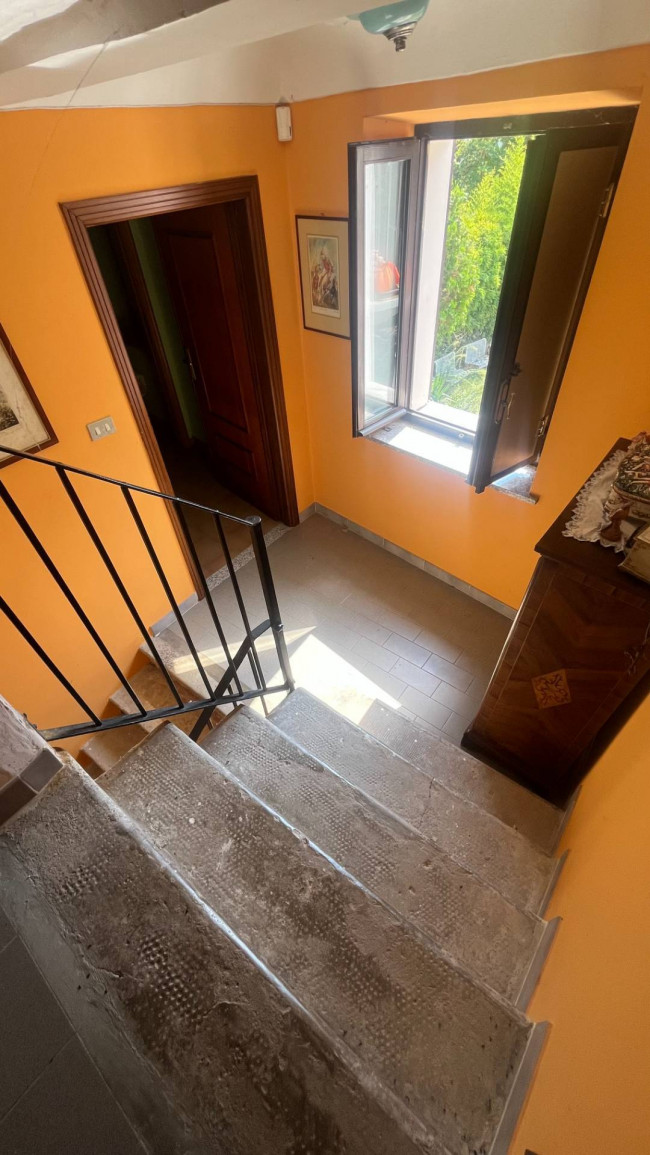Casale in Vendita a Govone
