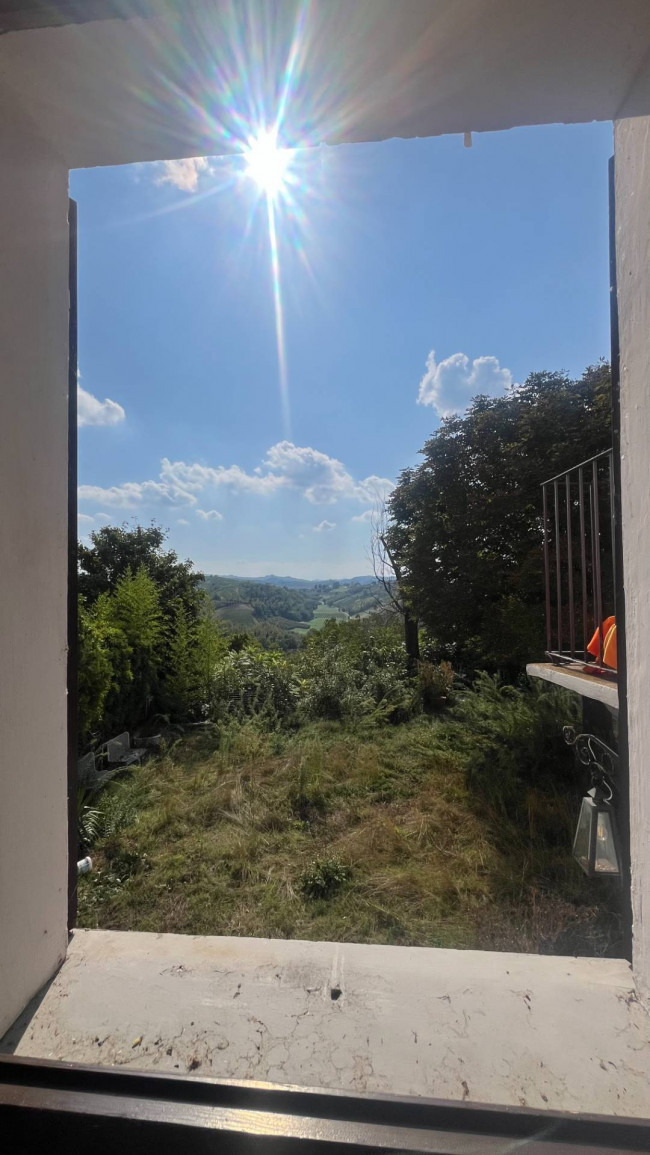 Casale in Vendita a Govone