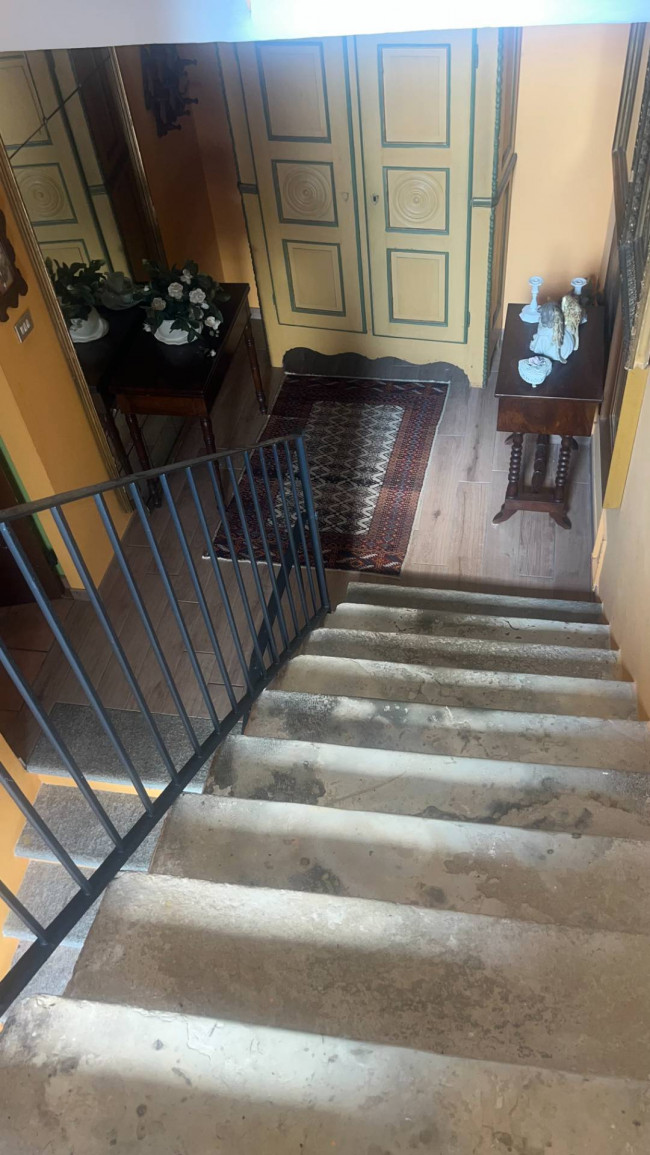 Casale in Vendita a Govone