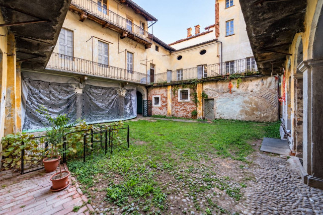 Palazzo Storico in Vendita a Fossano