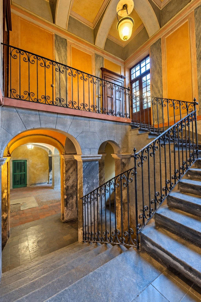 Palazzo Storico in Vendita a Fossano