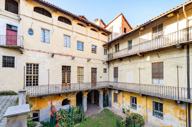 Palazzo Storico in Vendita a Fossano