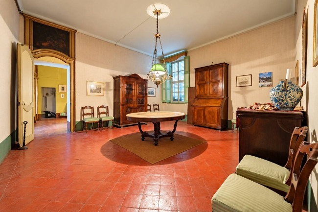 Palazzo Storico in Vendita a Fossano