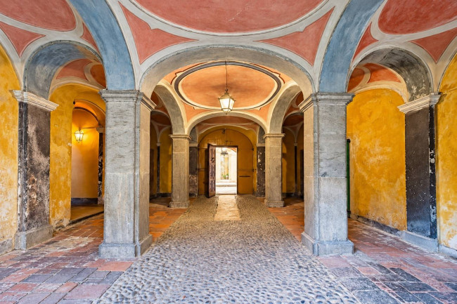 Palazzo Storico in Vendita a Fossano