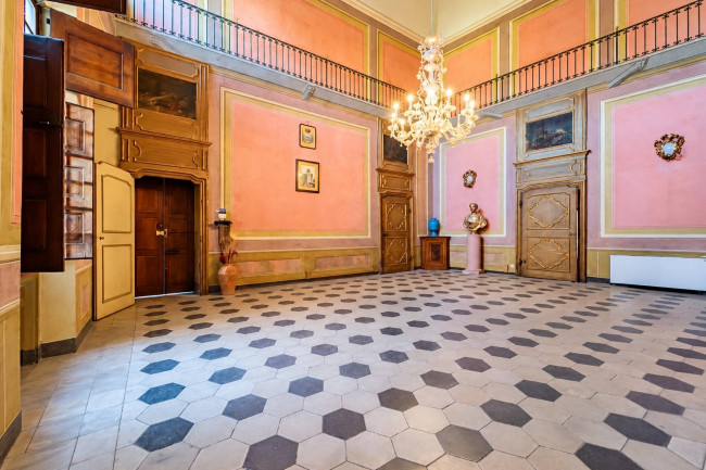 Palazzo Storico in Vendita a Fossano