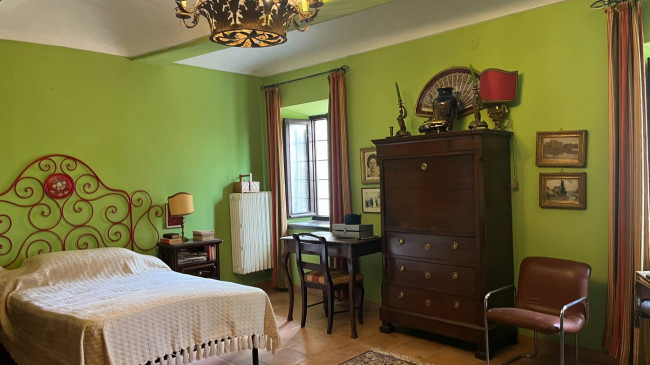 Casale in Vendita a Govone