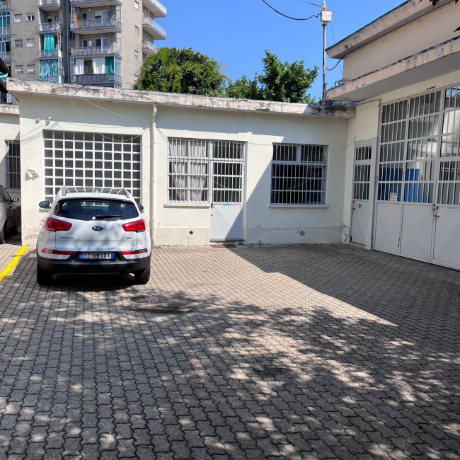 Magazzino in Affitto a Torino