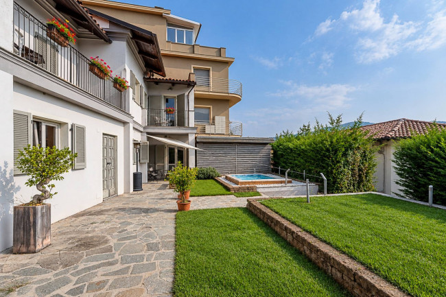 Casa indipendente in Vendita a Torino