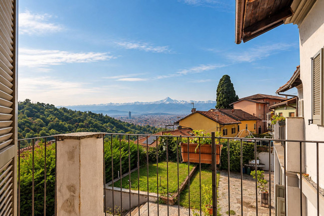 Casa indipendente in Vendita a Torino