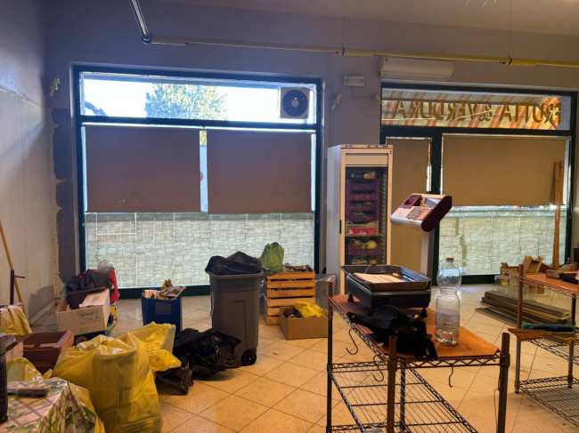Locale commerciale in Affitto a Villastellone