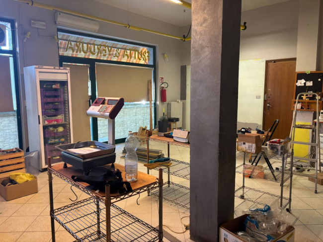Locale commerciale in Affitto a Villastellone